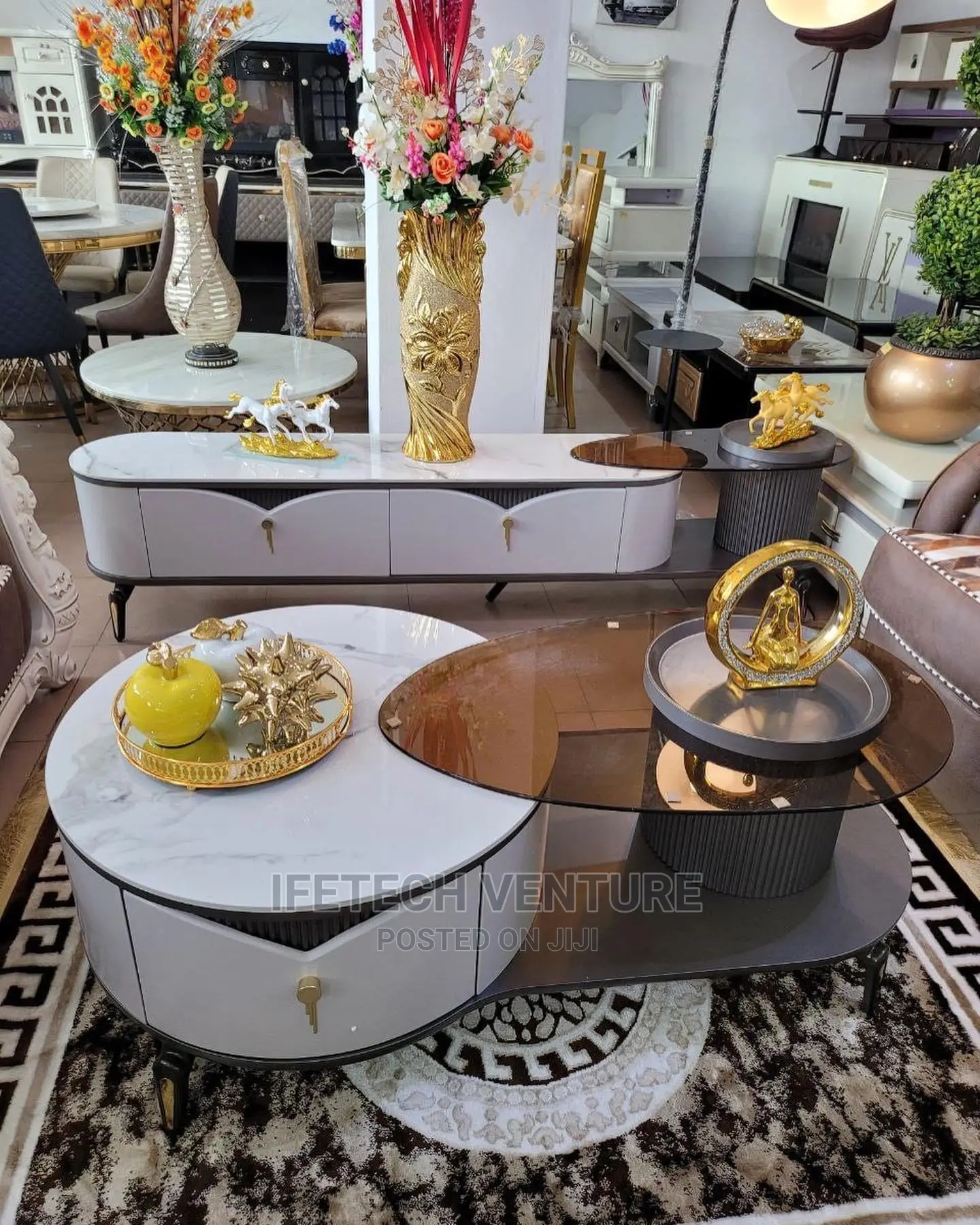 Classic Tv Stand Center Table