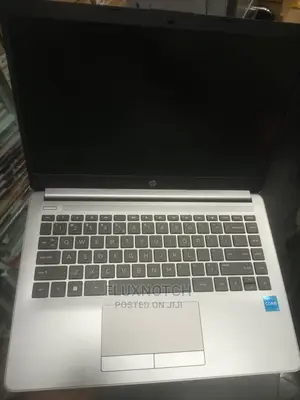 New Laptop HP 240 G8 8GB Intel Core I3 SSD 256GB