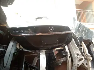 C300 2015/18 Complete Booth Direct Tokunbo Extra Clean