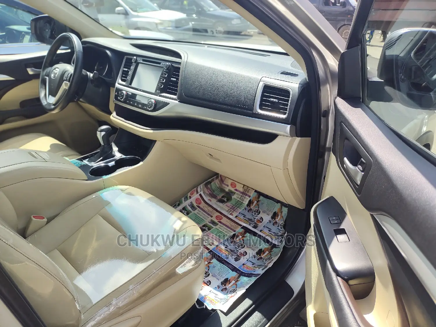 Toyota Highlander 2017 Gold