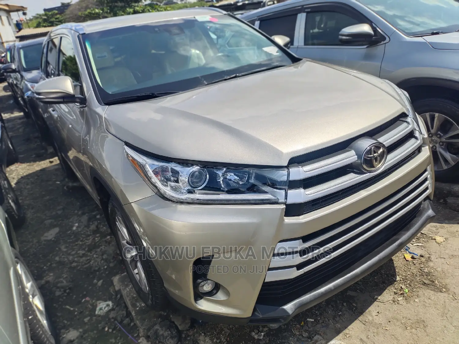 Toyota Highlander 2017 Gold