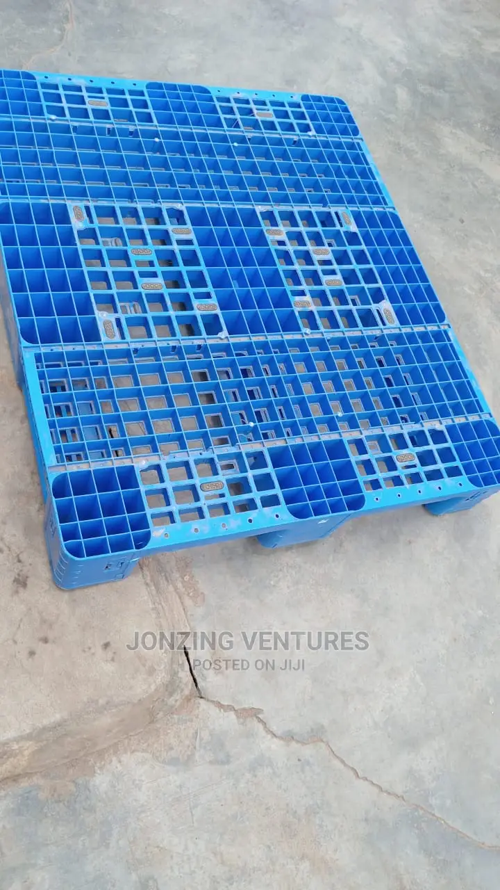 Blue Heavy Duty Pallet