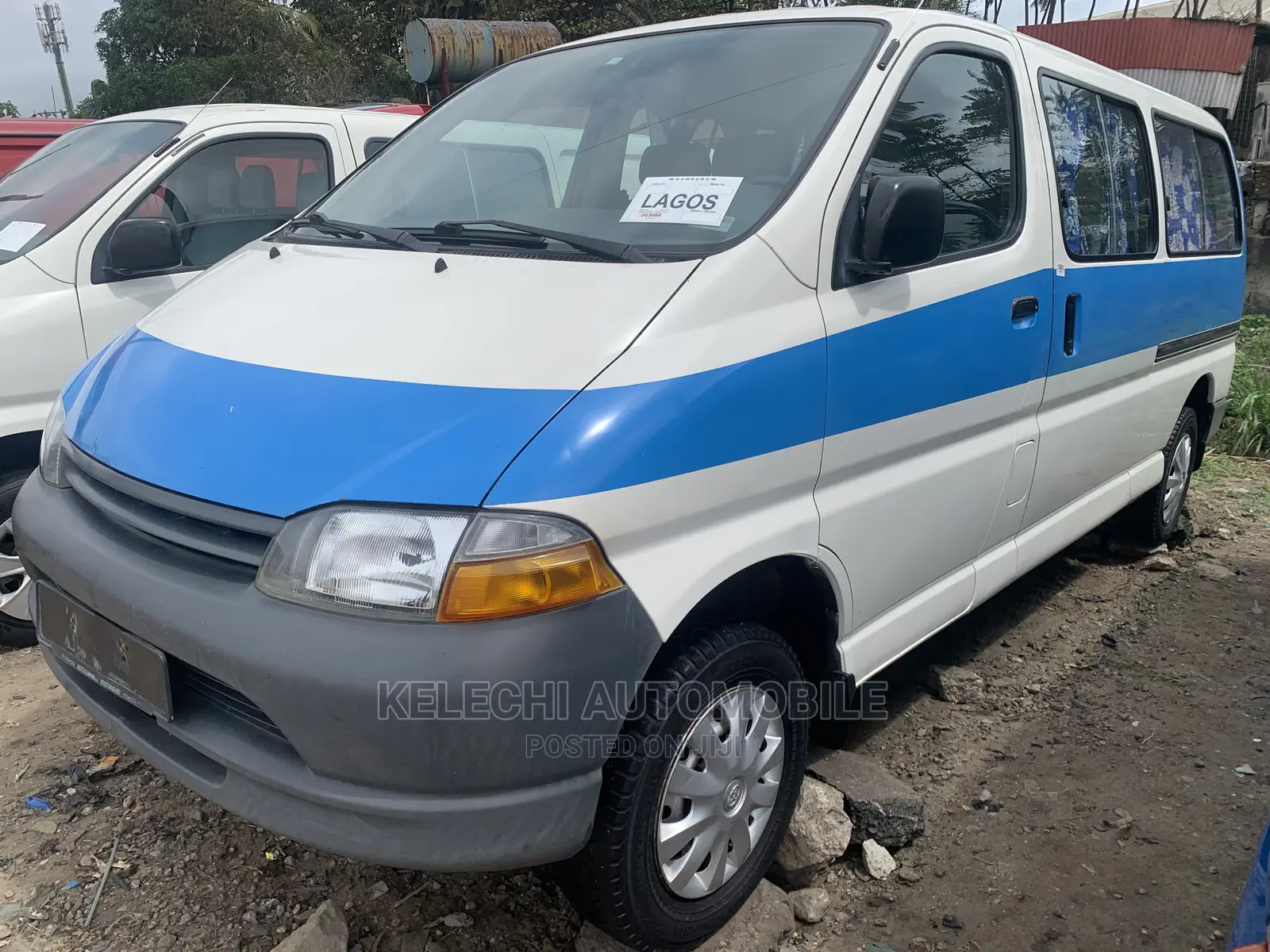 Toyota HiAce 2001 White