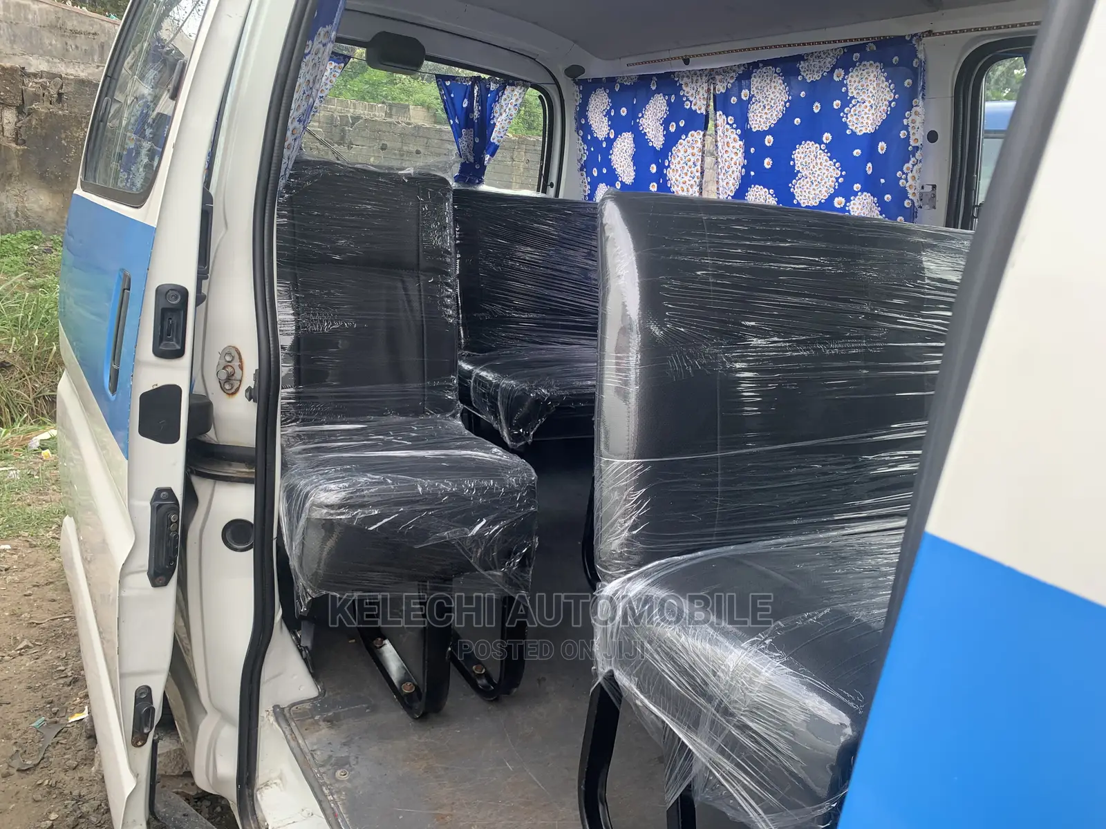 Toyota HiAce 2001 White