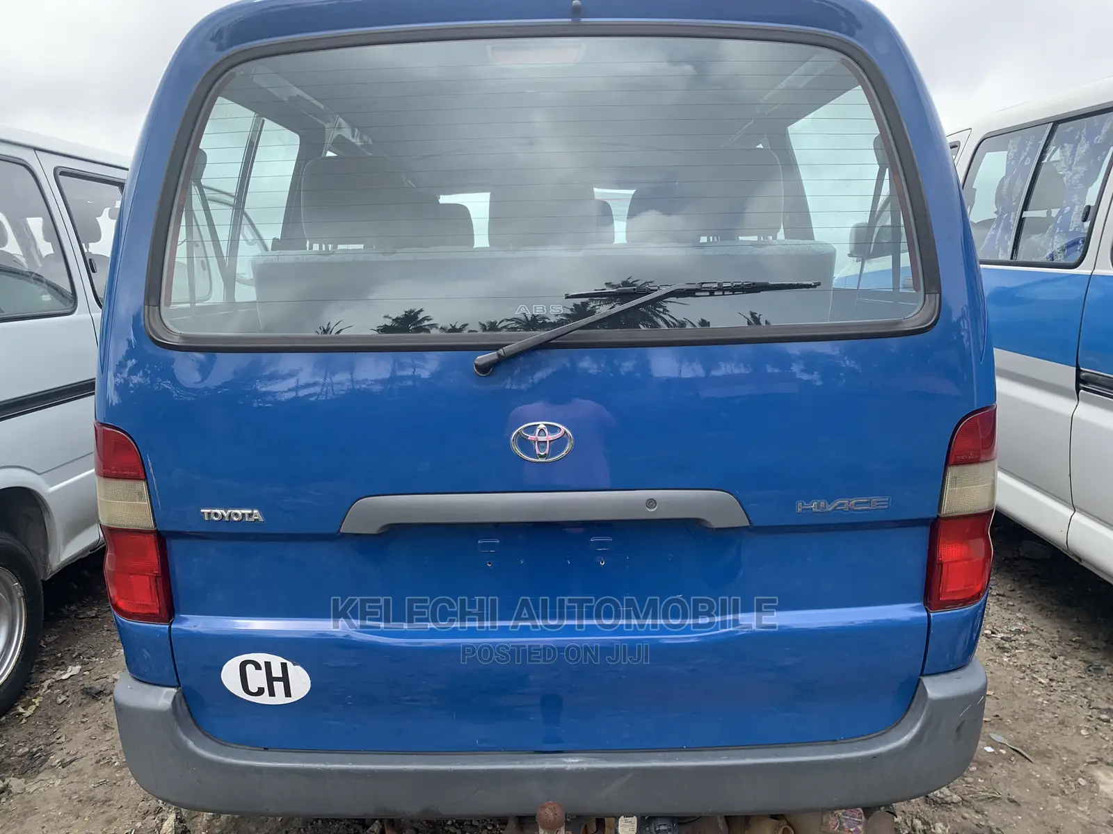 Toyota HiAce 2001 Blue