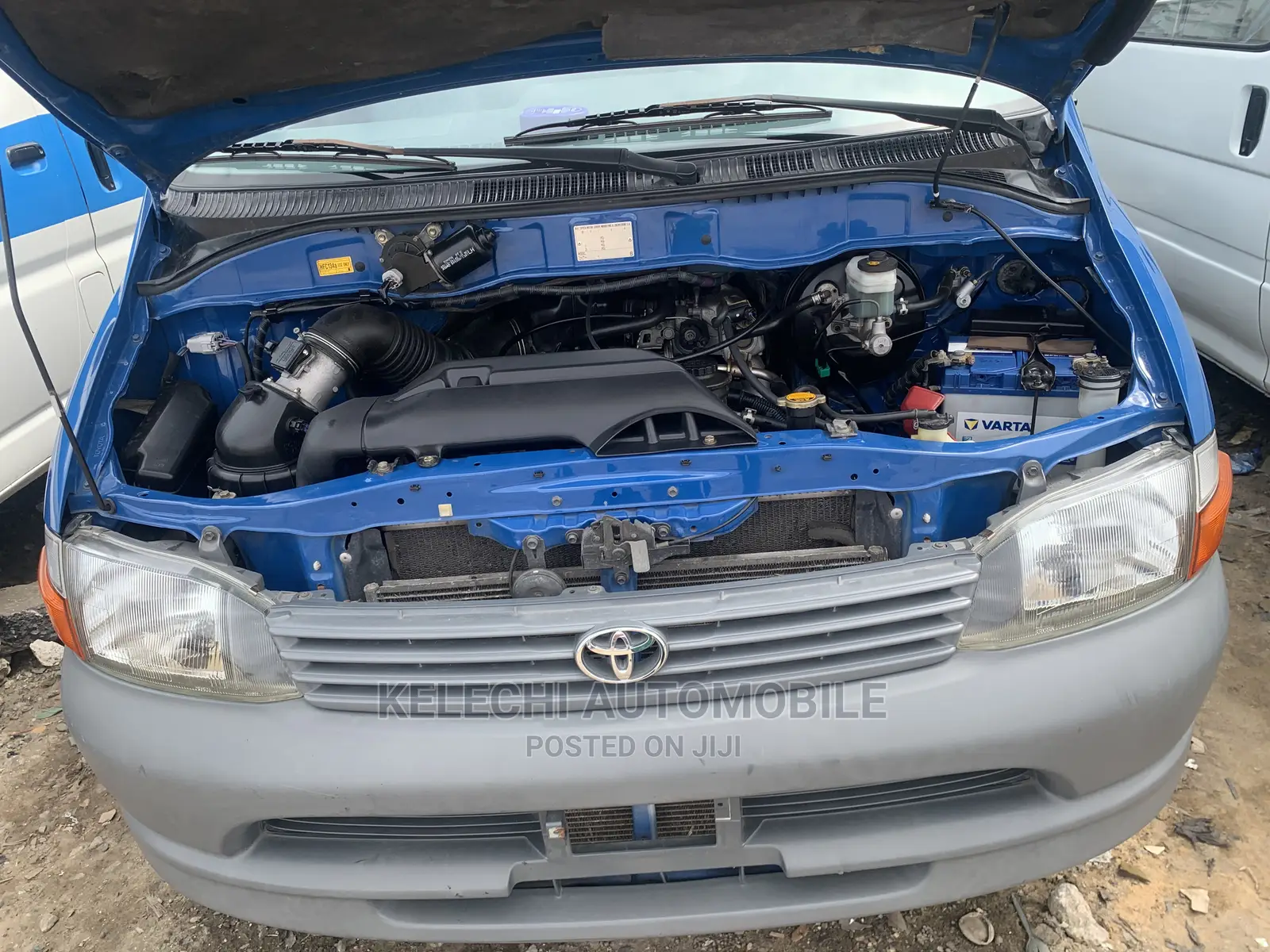 Toyota HiAce 2001 Blue