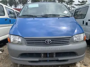 Toyota HiAce 2001 Blue