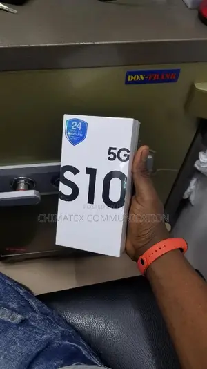 New Samsung Galaxy S10 5G 256 GB Black