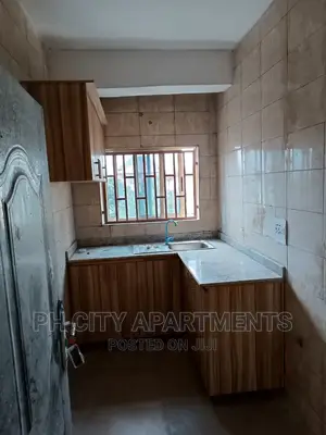 2bdrm Block of Flats in Woji Estate, Port-Harcourt for rent