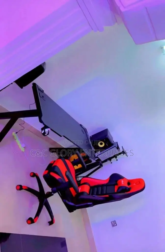 Game Table + Game Chair (Ecz)