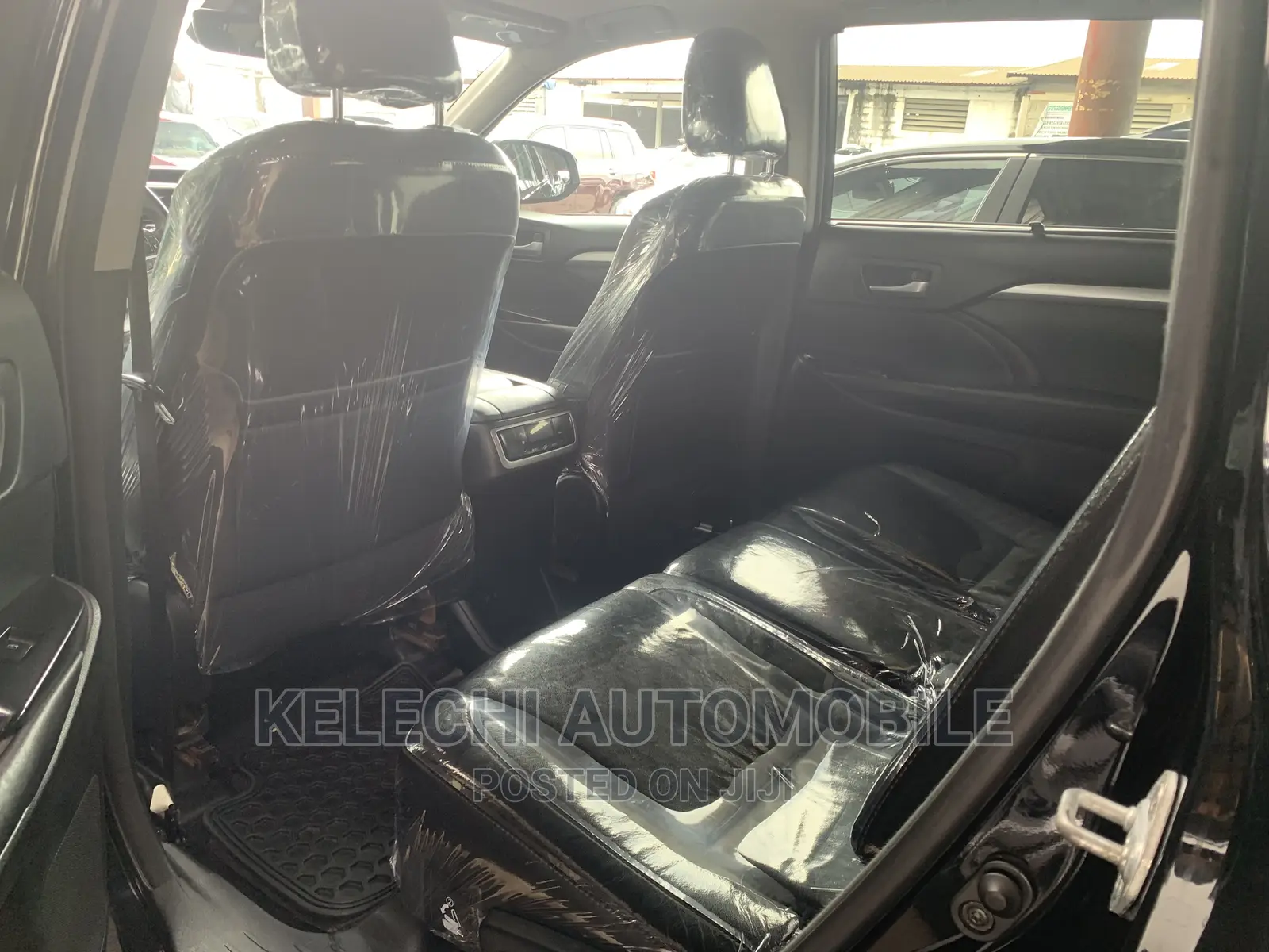 Toyota Highlander Limited Platinum 4x2 V6 (3.5L 6cyl 8A) 2017 Black