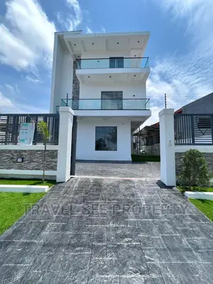 Furnished 5bdrm Duplex in Lekki Phase One for sale
