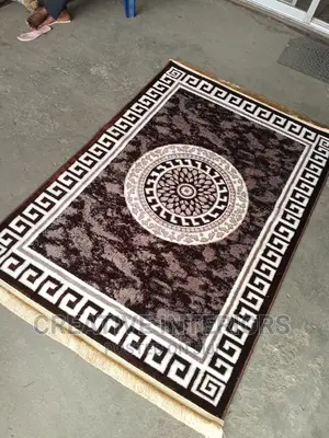 5by7 Designer Center Rugs