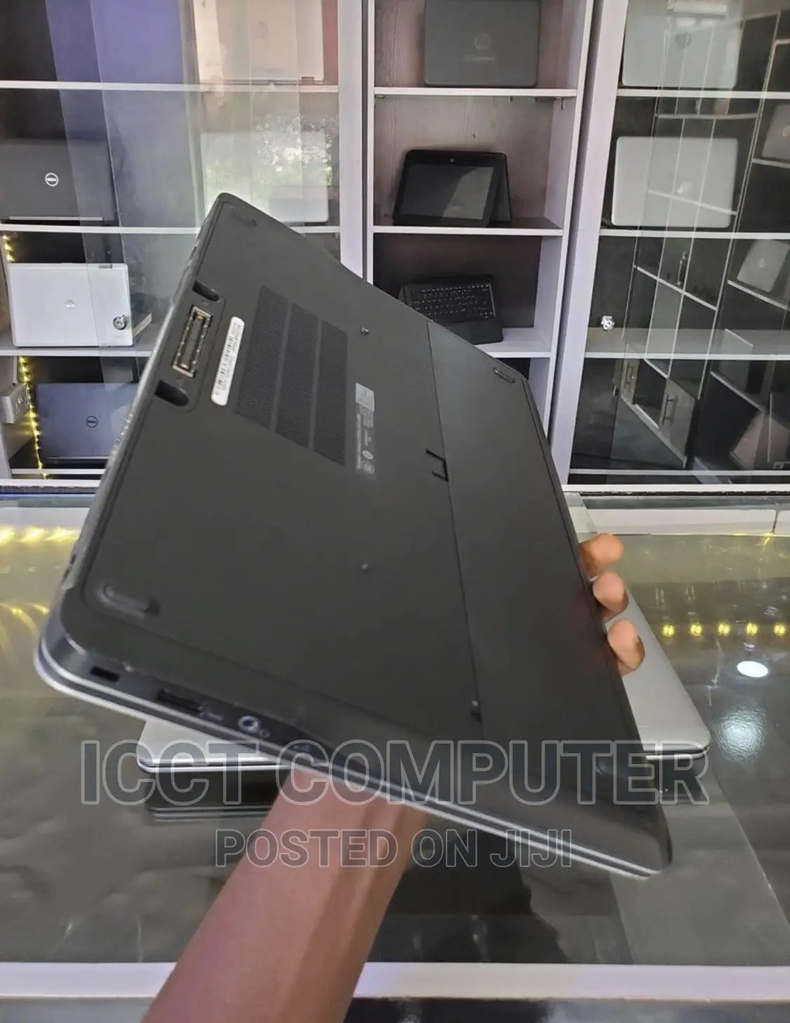New Laptop Dell 12GB Intel Core I5 SSD 256GB