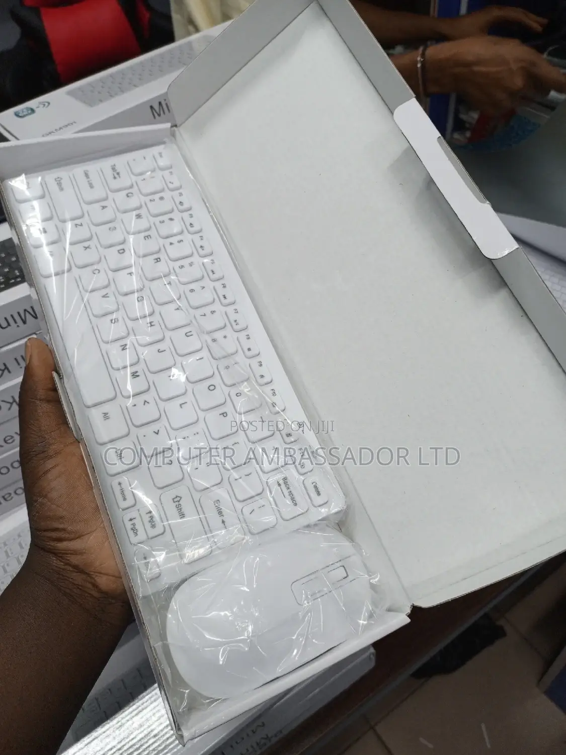 Smart Mini Wireless Keyboard