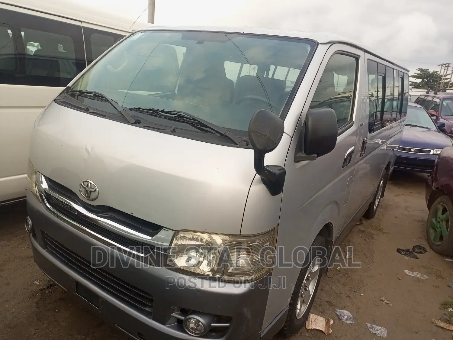 Toyota HiAce 2008 Black