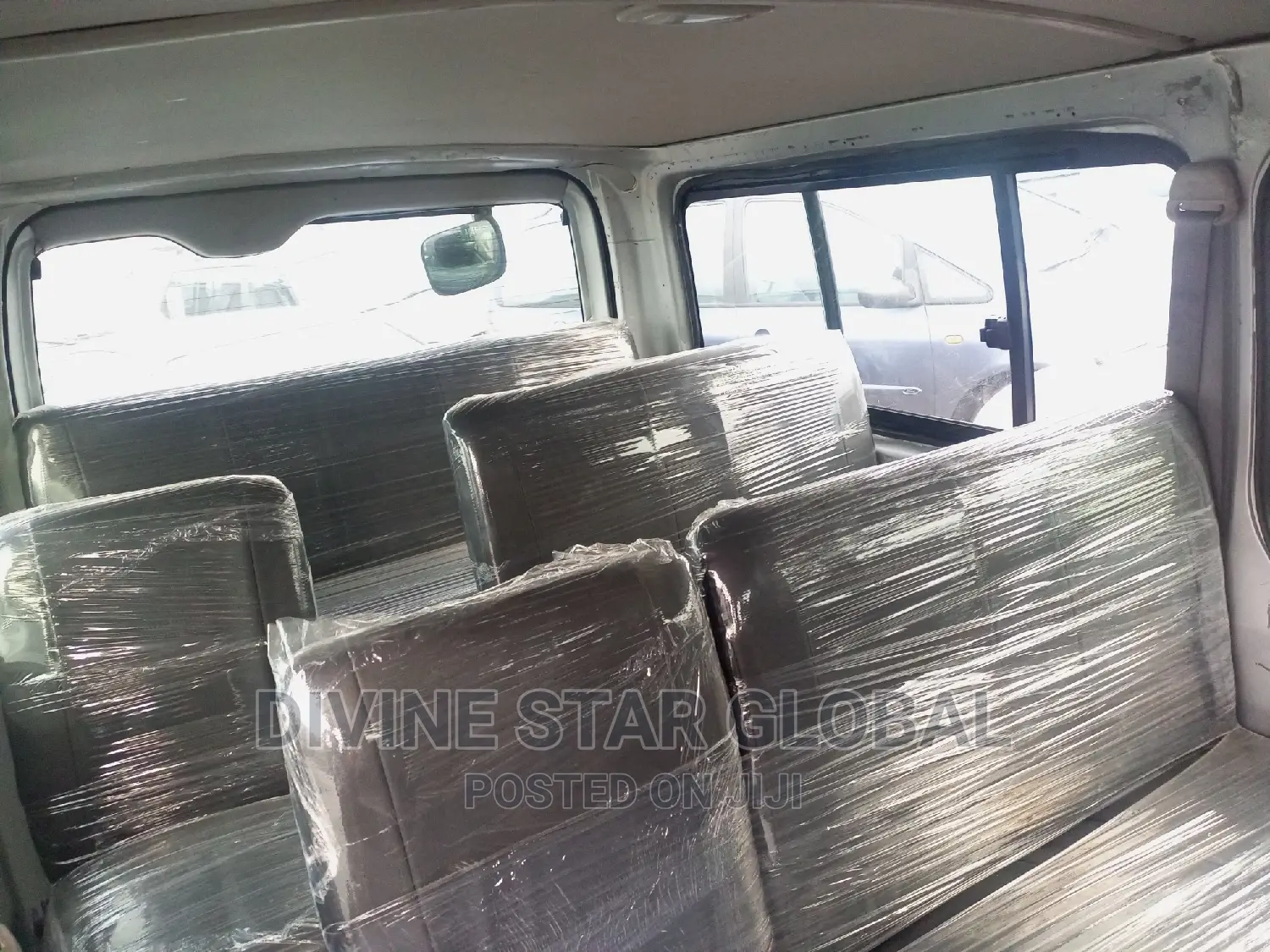 Toyota HiAce 2008 Black