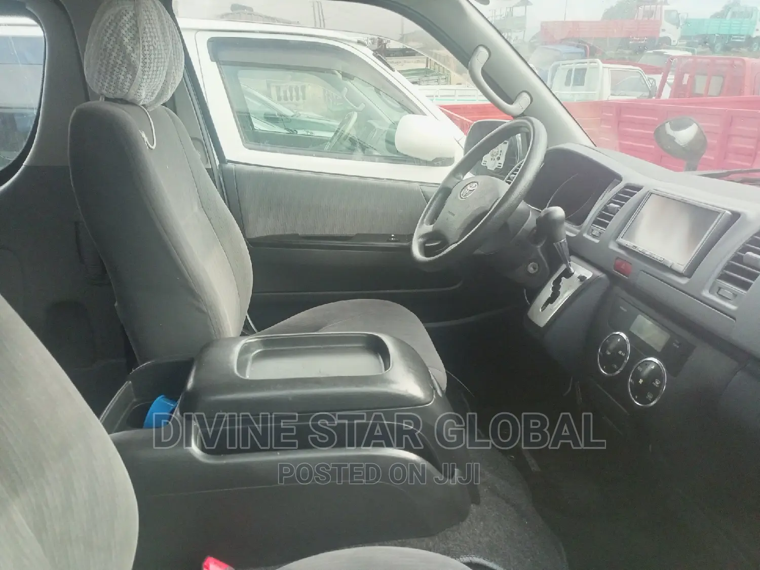 Toyota HiAce 2008 White