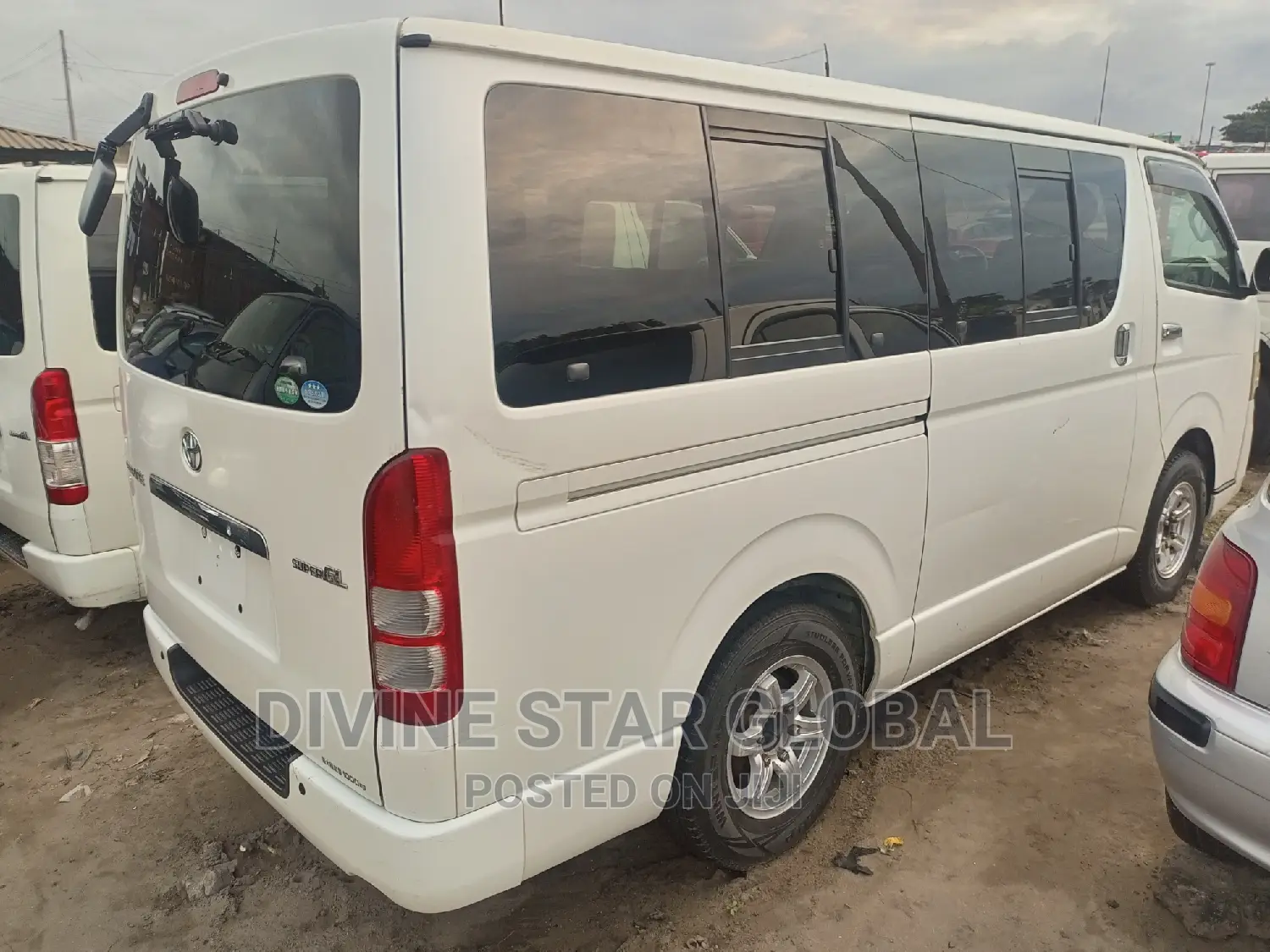 Toyota HiAce 2008 White