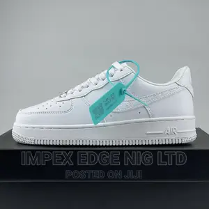 Guys White Sneakers , Men's Canvas