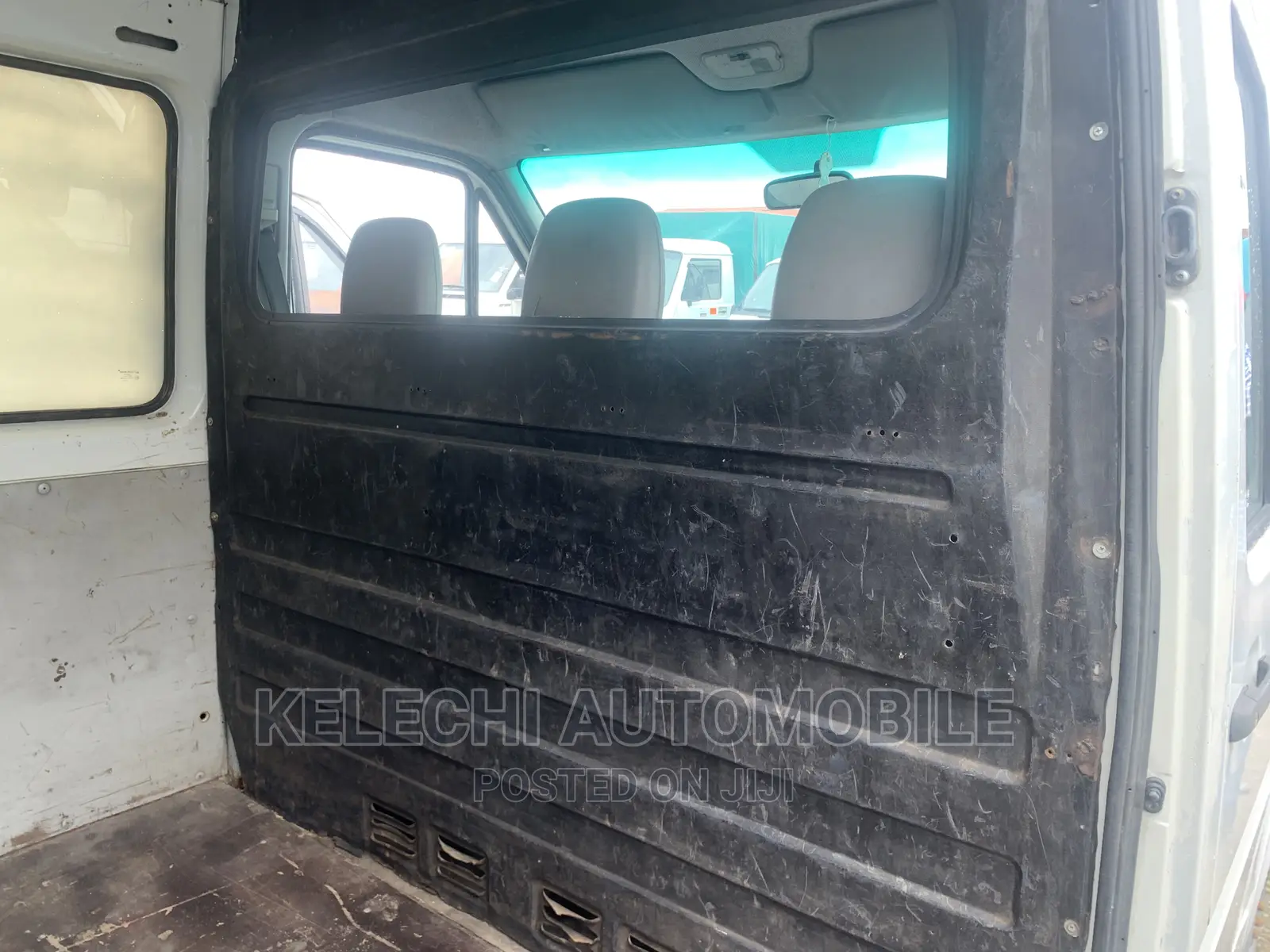 Volkswagen LT 2000 White