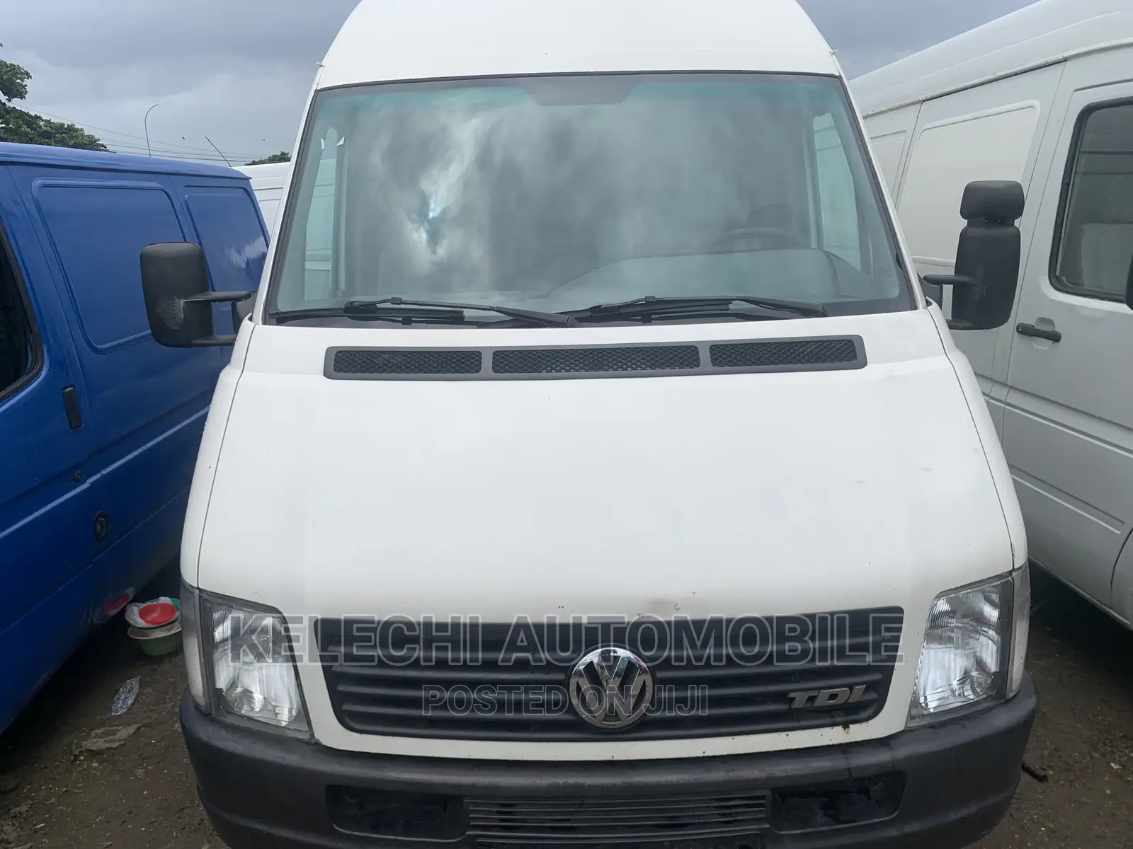 Volkswagen LT 2000 White