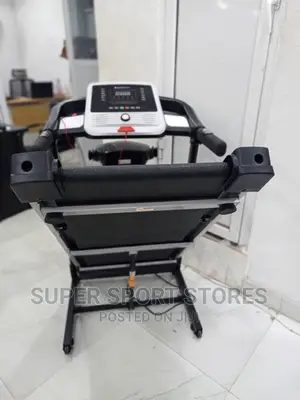 Supermax 2.5hp Treadmill