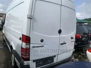 Mercedes-Benz Sprinter 2012 White