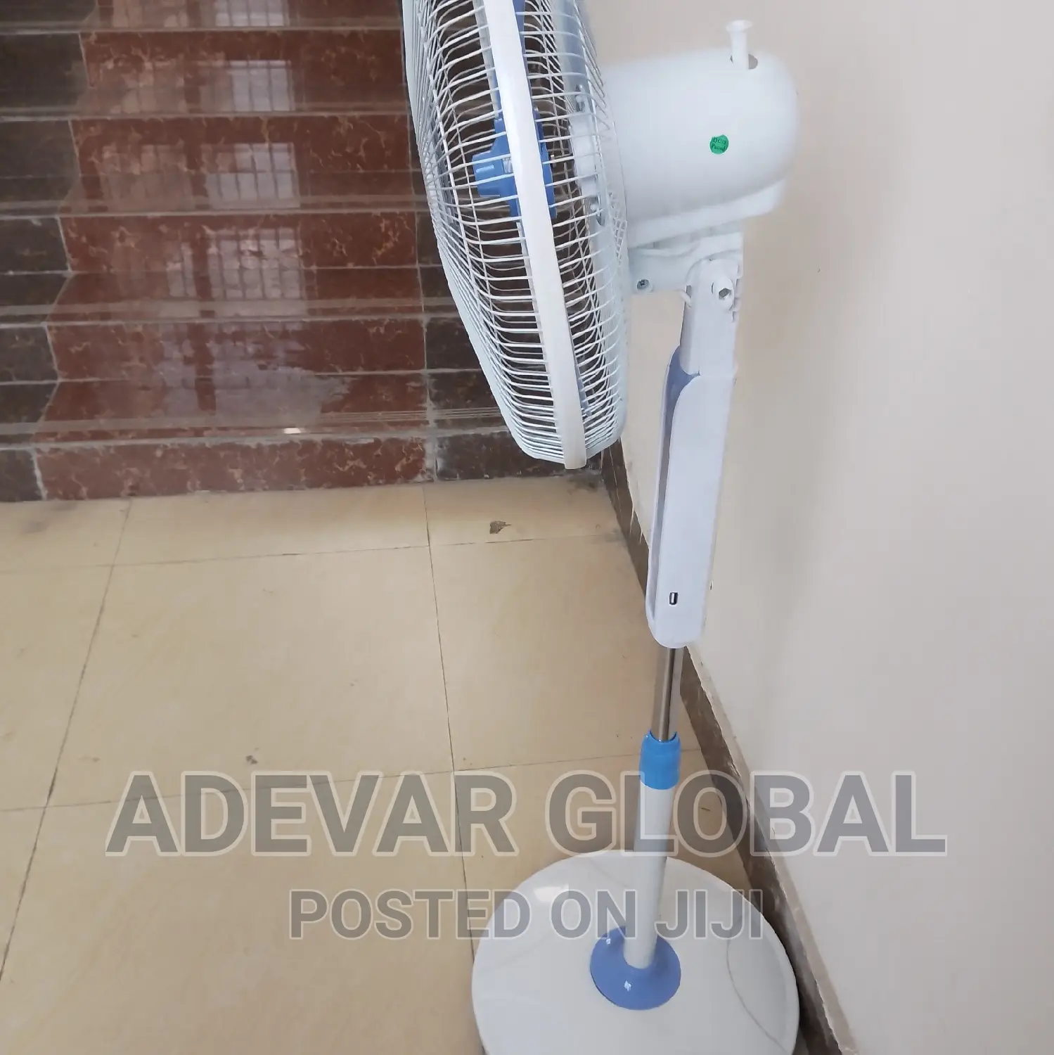 Macpower 16" Rechargeable Standing Fan With Remote Control