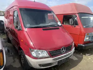 Mercedes-Benz Vito 2005 Red