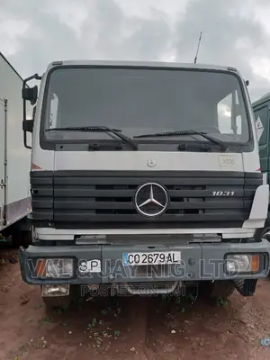 Mercedes Benz 1831 Long Chassis 10 Tyres Truck
