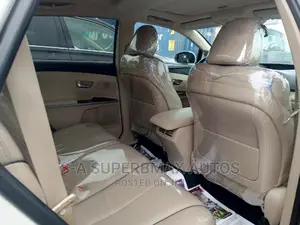 Toyota Venza V6 AWD 2010 White