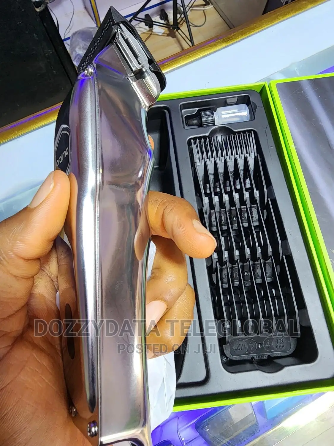 Oraimo Professional Smart Clipper 2 With 4 Guided Combs