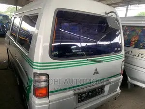 Mitsubishi L300 2004 Silver