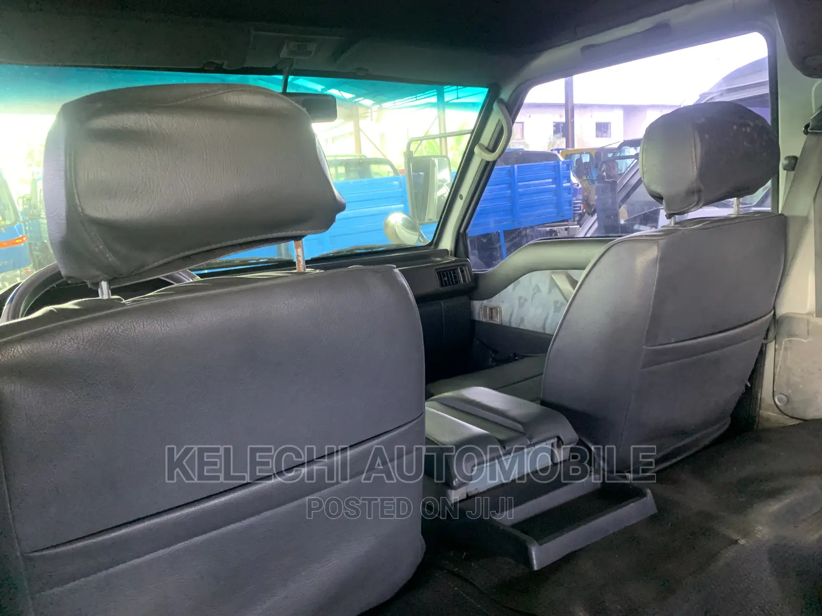 Mitsubishi L300 2004 Silver