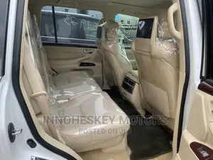 Lexus LX 570 AWD 2014 White