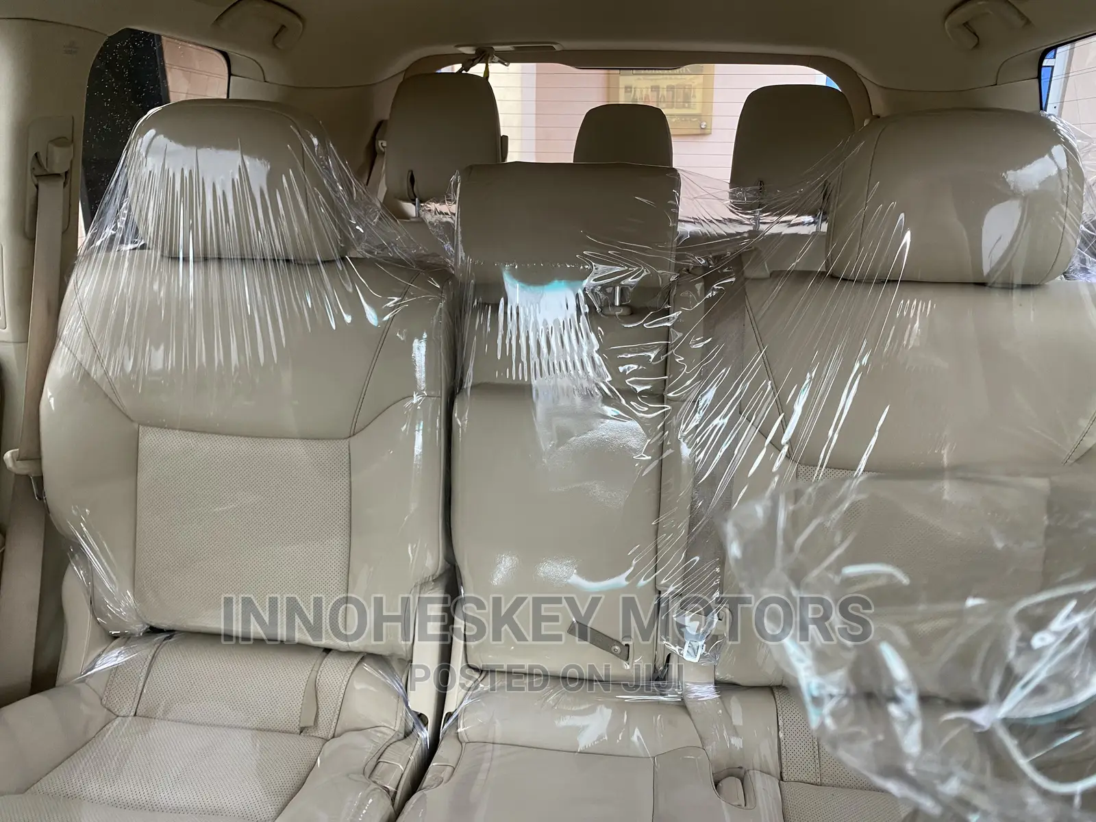 Lexus LX 570 AWD 2014 White