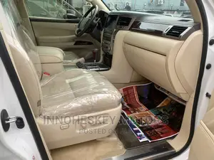 Lexus LX 570 AWD 2014 White