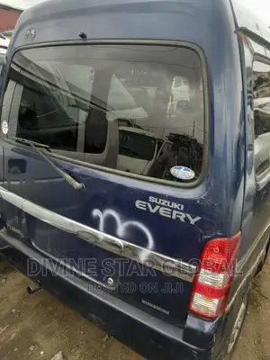 Suzuki Every 2000 White