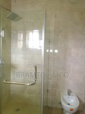 4bdrm Townhouse / Terrace in Guzape District for rent