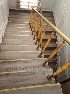 Crystal Leg Aluminium Rail