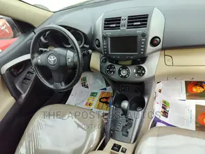 Toyota RAV4 Limited 2011 Brown