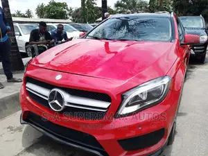 Mercedes-Benz GLA 250 2016 Red