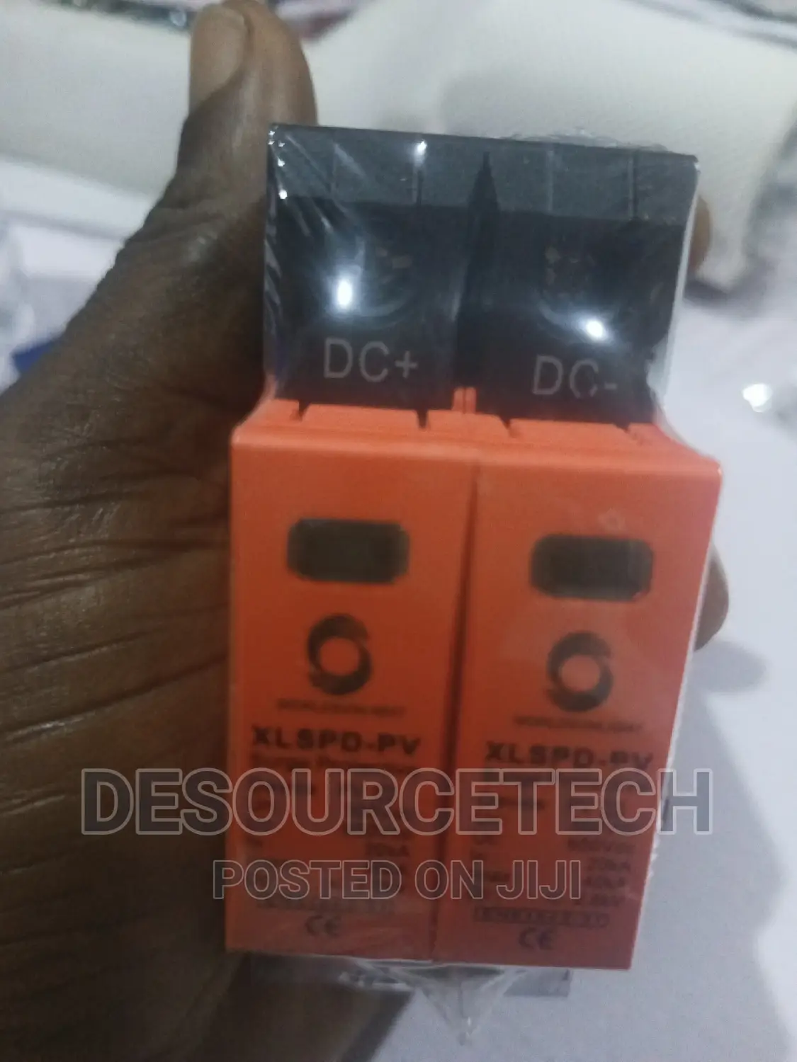 DC Surge Protector Against Thunder