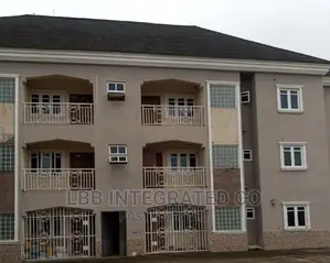 10bdrm Block of Flats in Lbb Properties, Benin City for rent