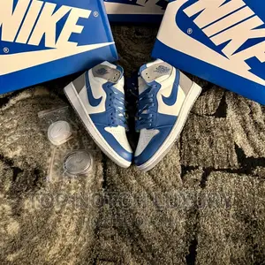 Nike Air Jordan 1 Retro High True Blue