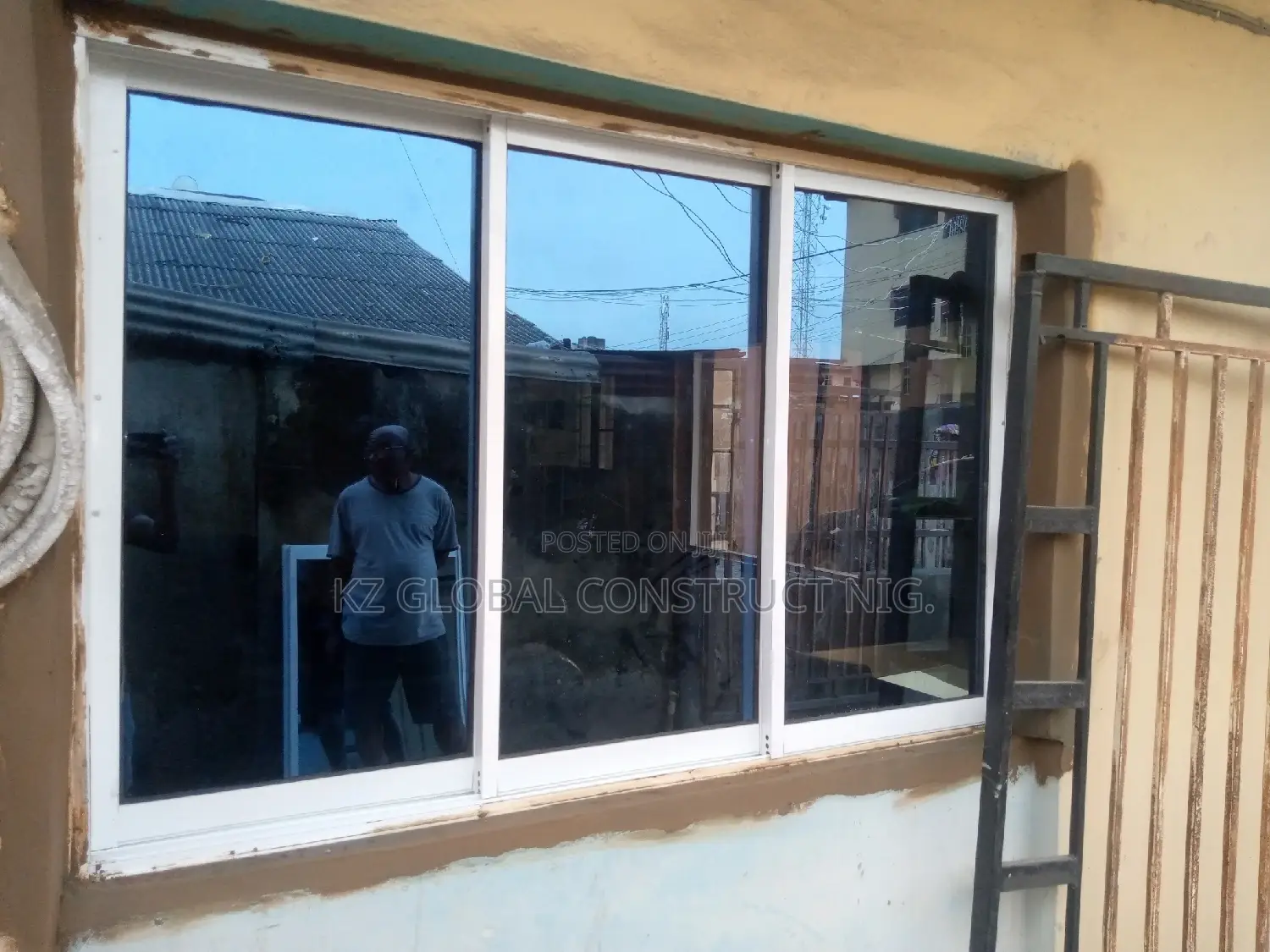 Three Panels Sliding Window With Back Net.