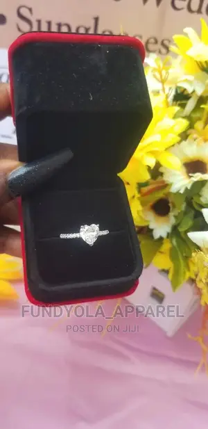 S925 Heart Shape Sterling Silver Engagement Ring