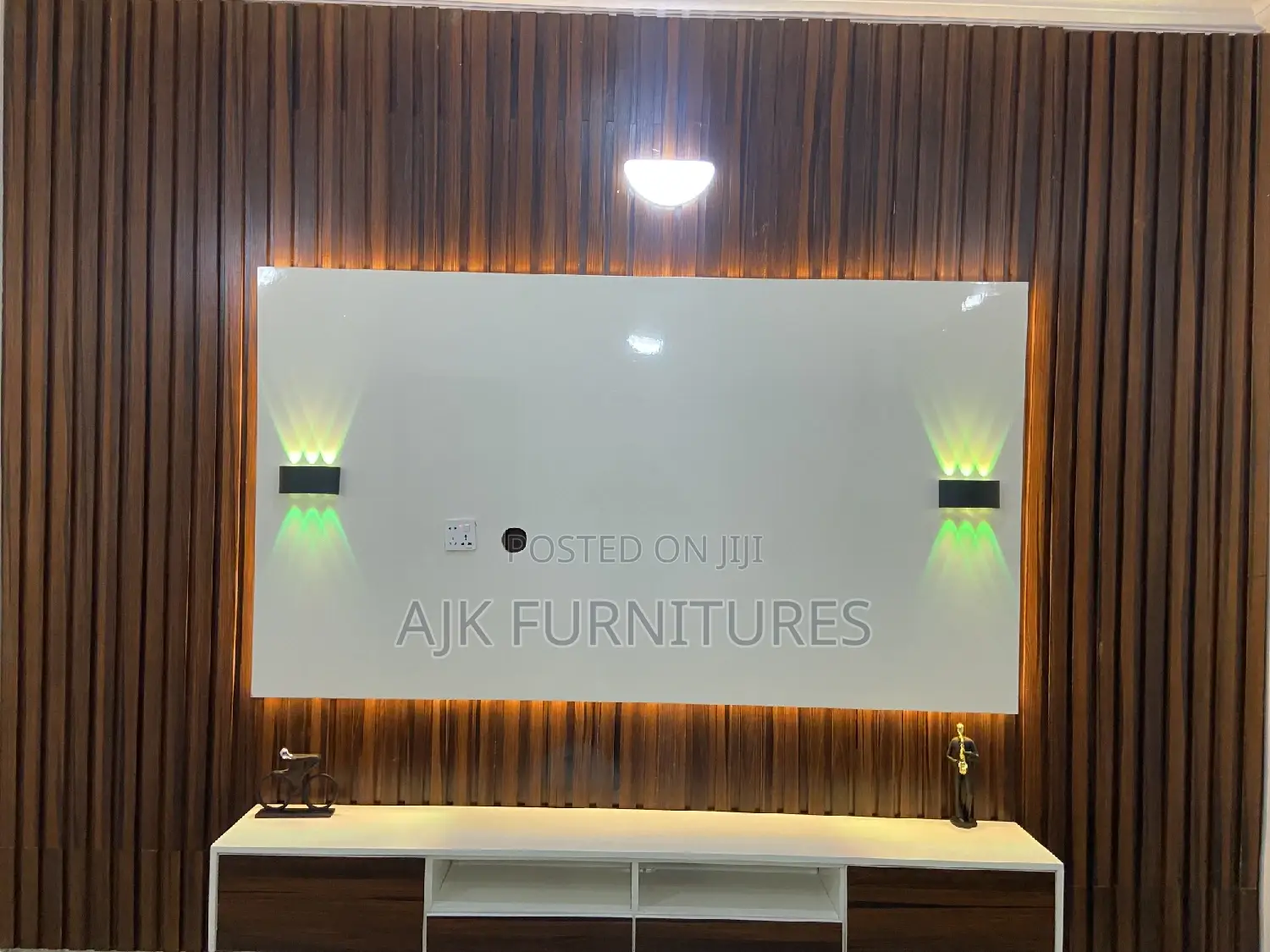 Exquisite Television Unit