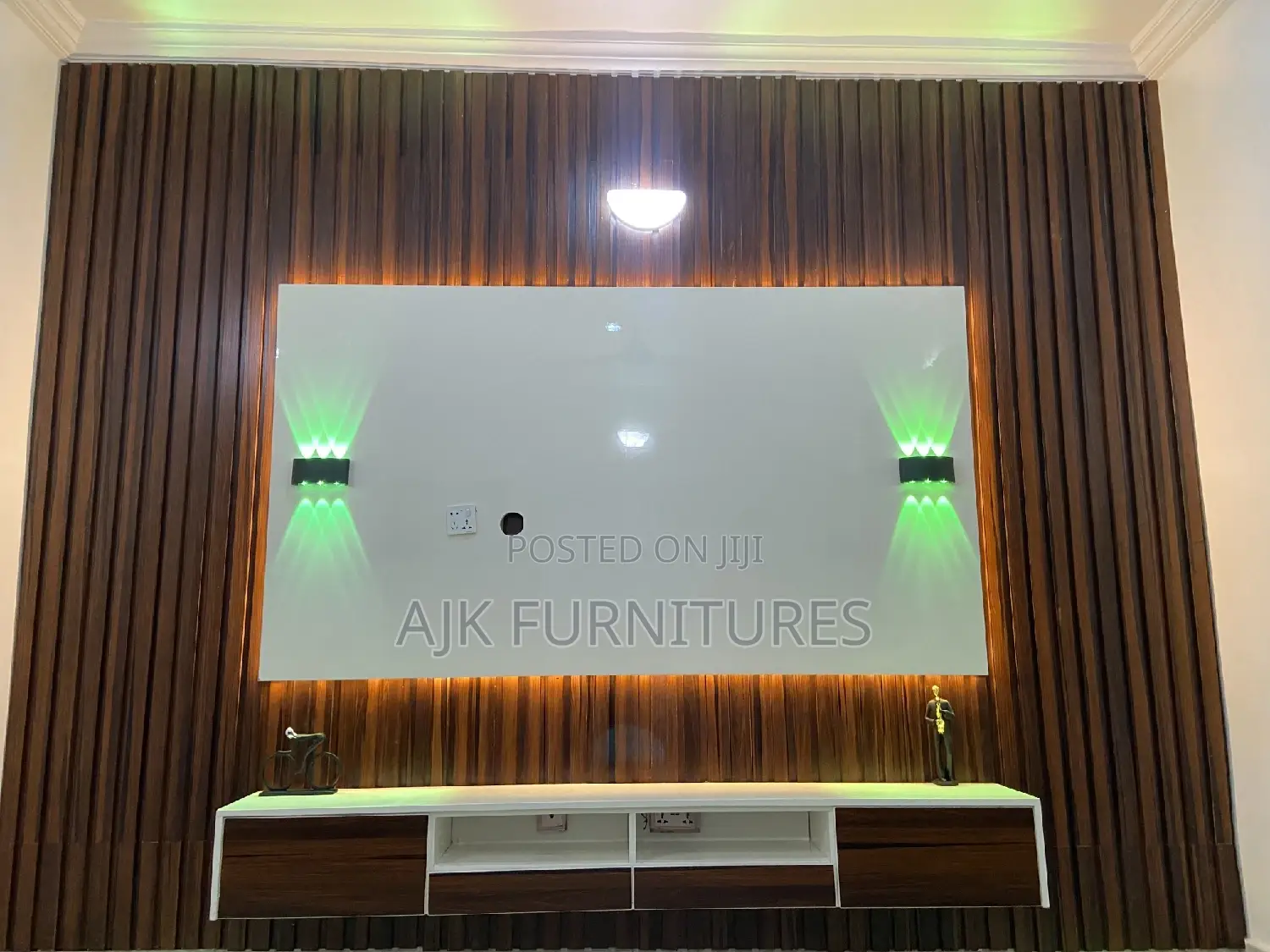 Exquisite Television Unit